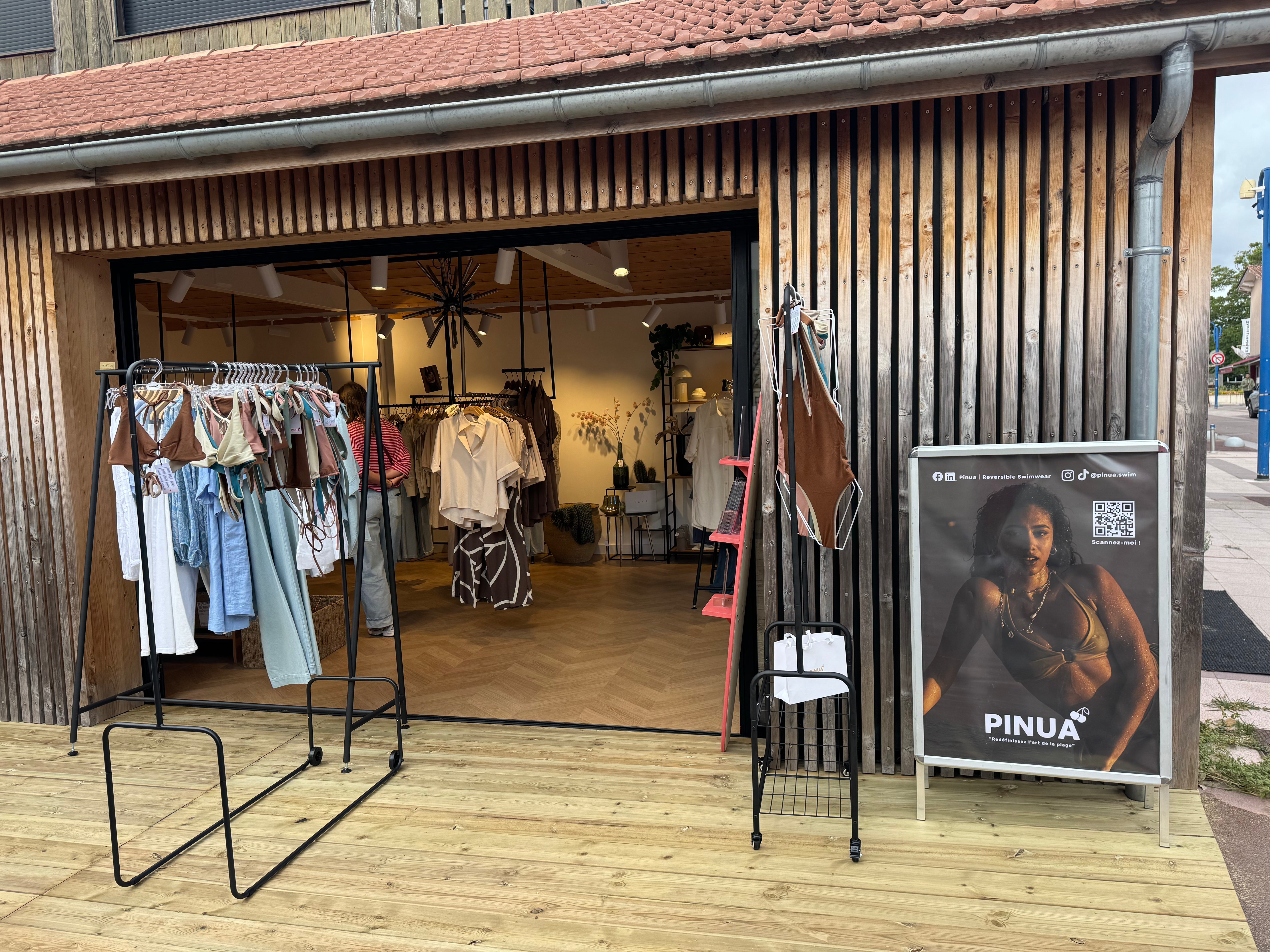 Braderie d'Andernos 2026 : PINUA chez Cosy Concept, 7 avenue Pasteur, du 21 au 23 août